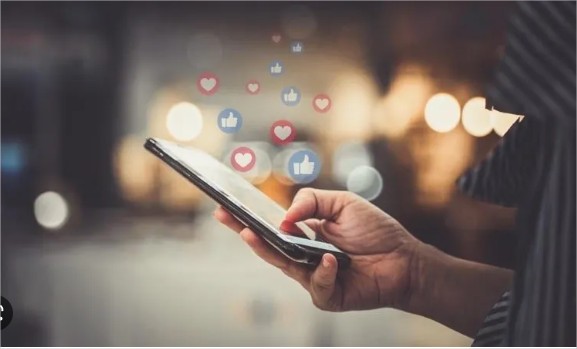 ¿Qué es el Trabajo social media?